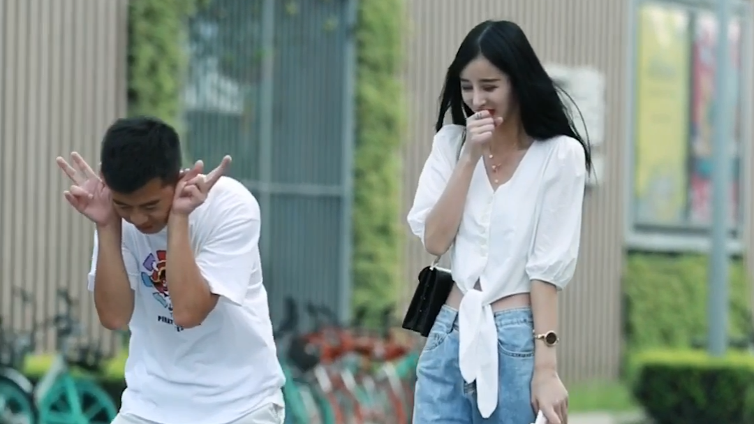 最美街拍小姐姐#8 有人认识这位小姐姐吗?